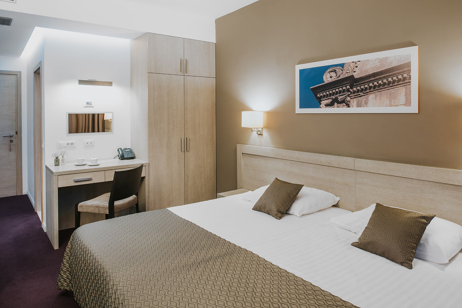 Classic room with balcony 0