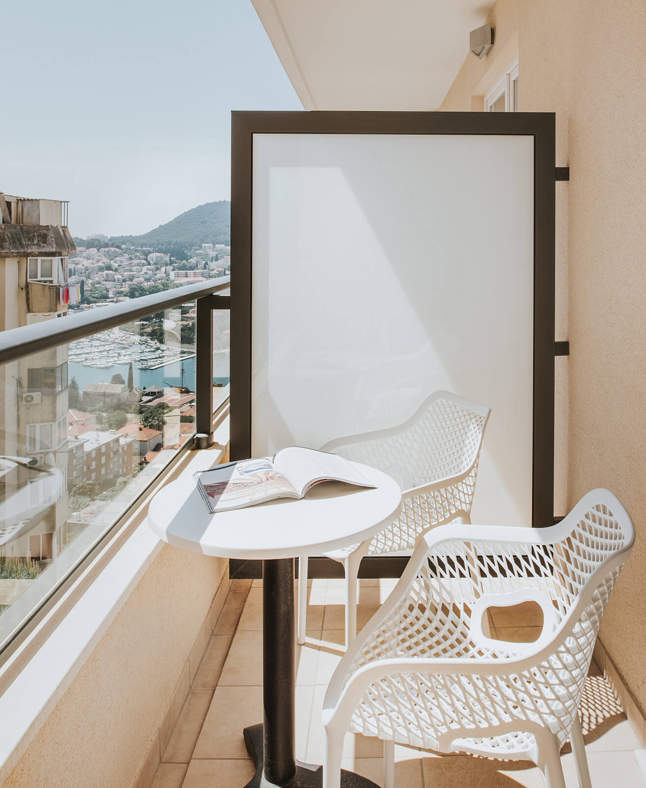 Standard sea view room with balcony 0